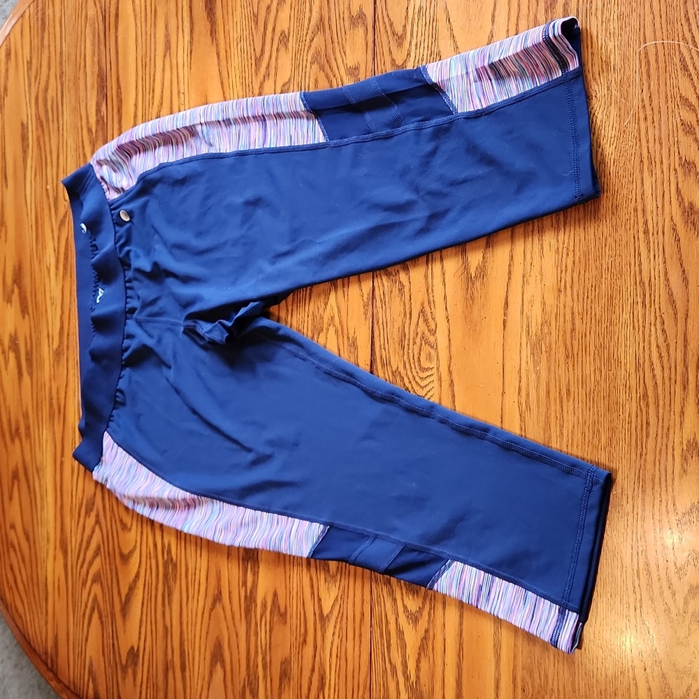 Livi Active by Lane Bryant Capri with Mesh Panels
